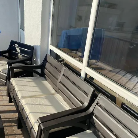 公寓 Beautiful Renovated Flat, New Furniture, Stunning View. *
