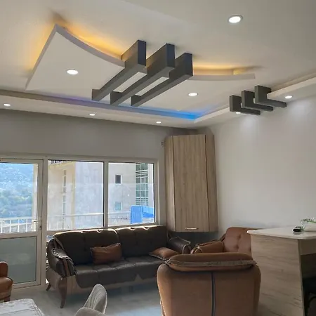 Beautiful Renovated Flat, New Furniture, Stunning View. * 伯萨