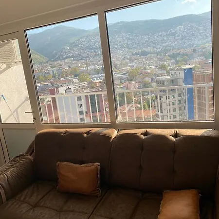 公寓 Beautiful Renovated Flat, New Furniture, Stunning View. 伯萨